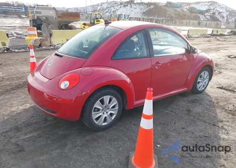 2009 Volkswagen New Beetle 2.5L from USA, damaged, VIN 3VWRG31CX9M514667